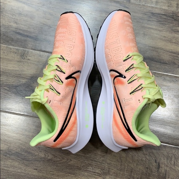 NIKE W AIR ZOOM PEGASUS 36 PRM RISE - Picture 14 of 16